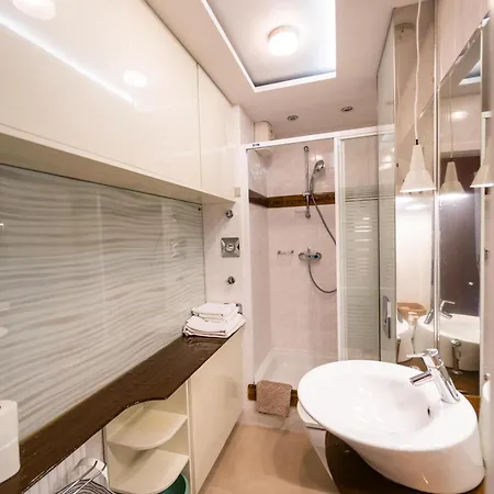 Blue Wave アパート *